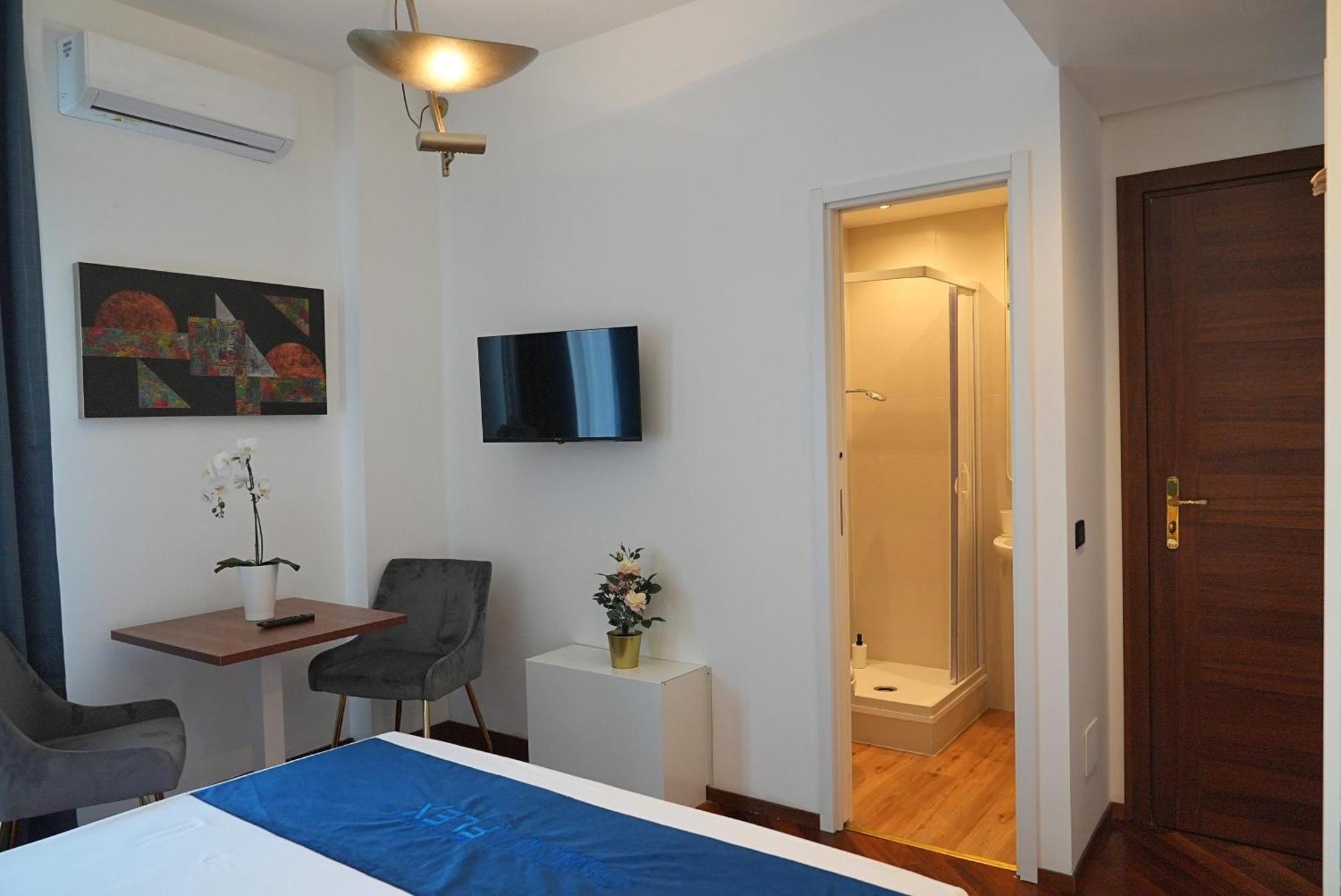 Suite & Premium Room - Centro Bari - Stazione Exterior foto